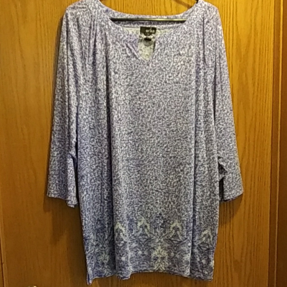 Beautiful lavender tunic NWT